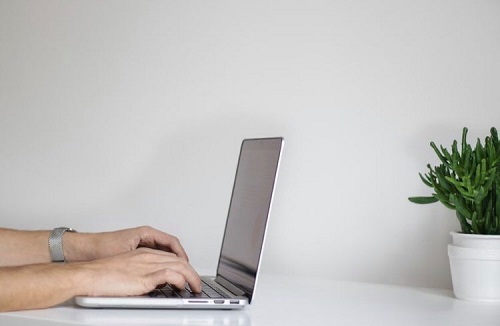 Google 表格如何划分一列