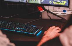 如何在 TeamSpeak 上设置描述