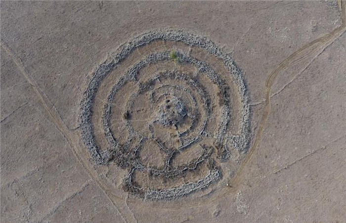 7-mysterious-stone-circles-scattered-around-the-world-picture-1-XpUpBftD5.jpg